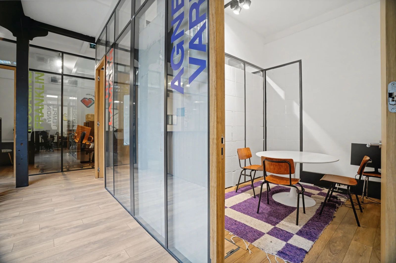 Bureau opéré · 30 à 35 postes · rue du Faubourg Saint-Martin, Paris 10e · 200 m² — photo 2/5