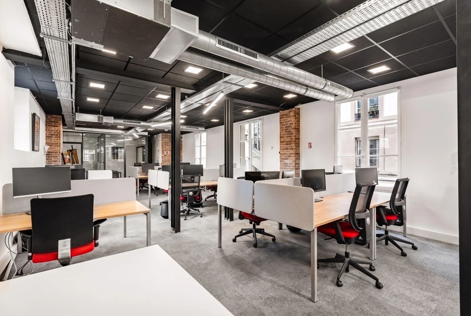 Bureau opéré · 50 à 60 postes · rue Saint-Fiacre, Paris 2e — photo 2/14