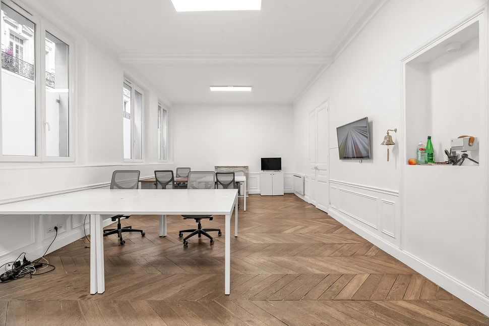 Bureau opéré · 15 à 20 postes · rue de Magdebourg, Paris 16e — photo 4/8