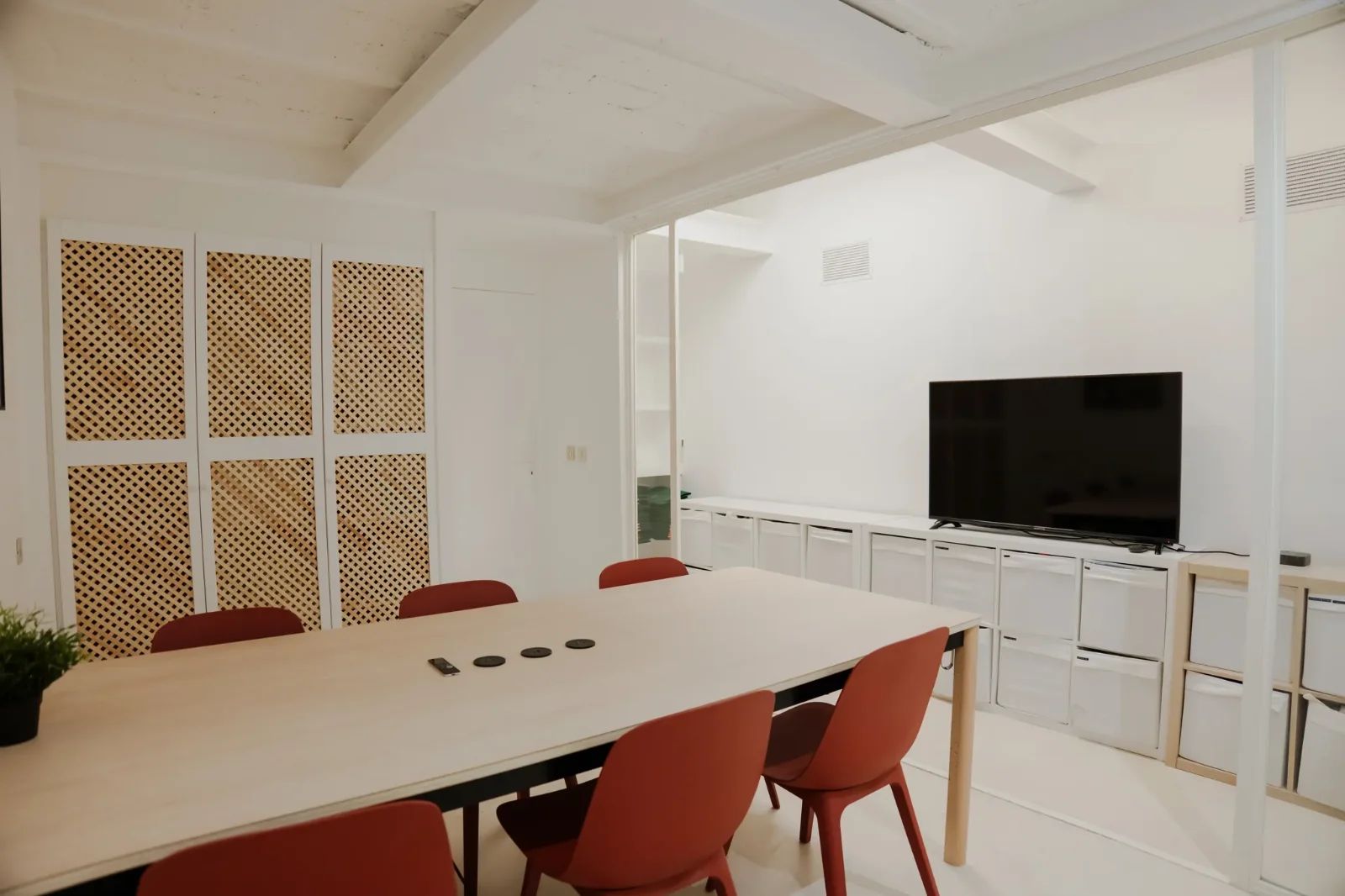 Bureau opéré · 10 à 13 postes · rue du Faubourg Saint-Denis, Paris 10e — photo 7/9