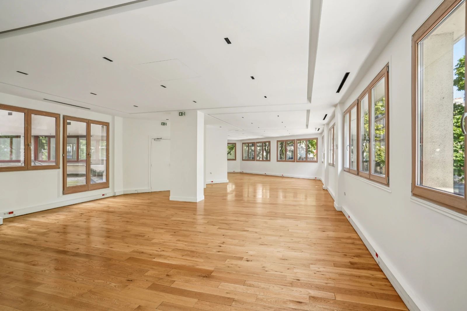 Bureau opéré · 40 à 42 postes · rue Ordener, Paris 18e — photo 3/10
