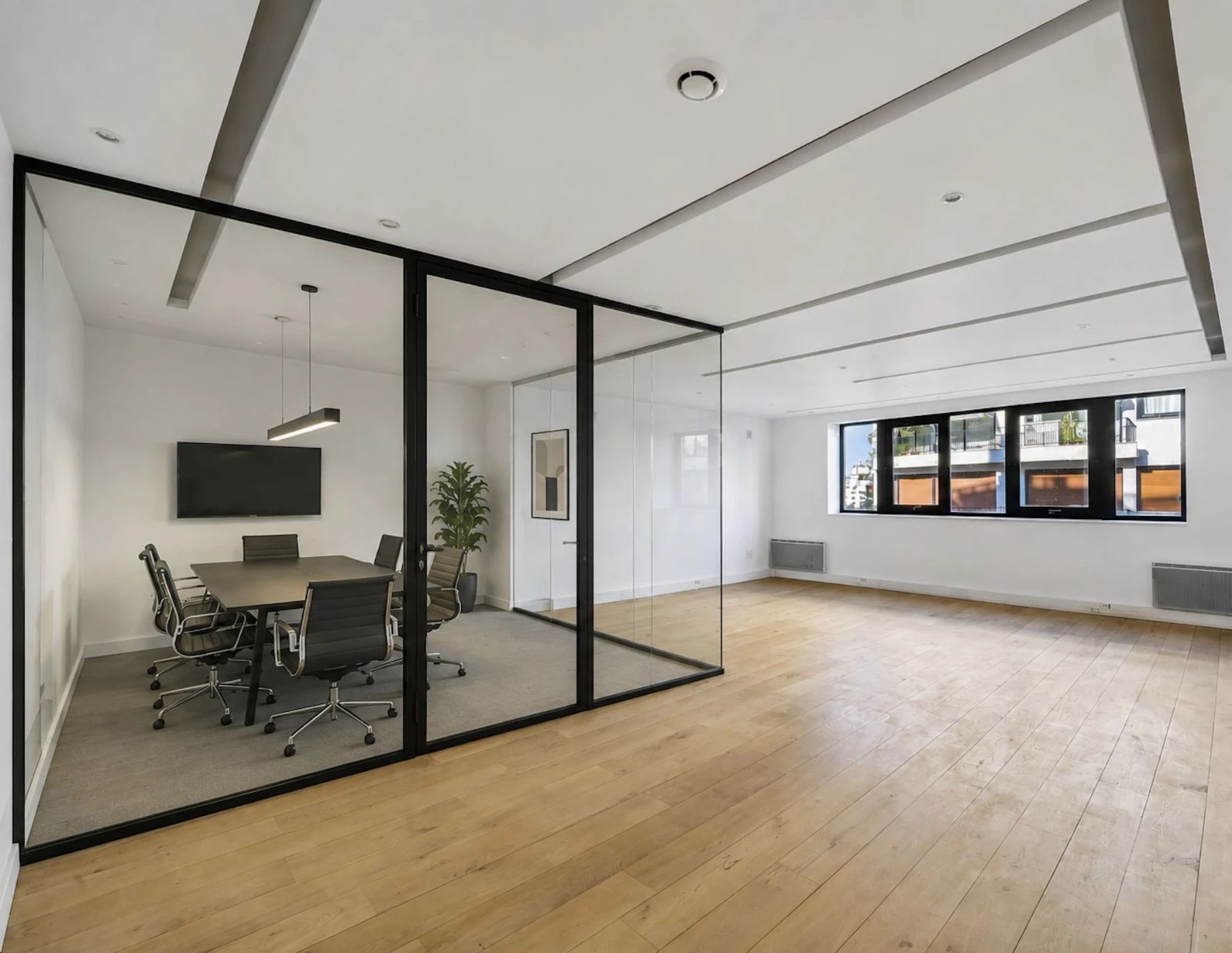 Bureau opéré · 12 à 16 postes · rue Raffet, Paris 16e — photo 3/9
