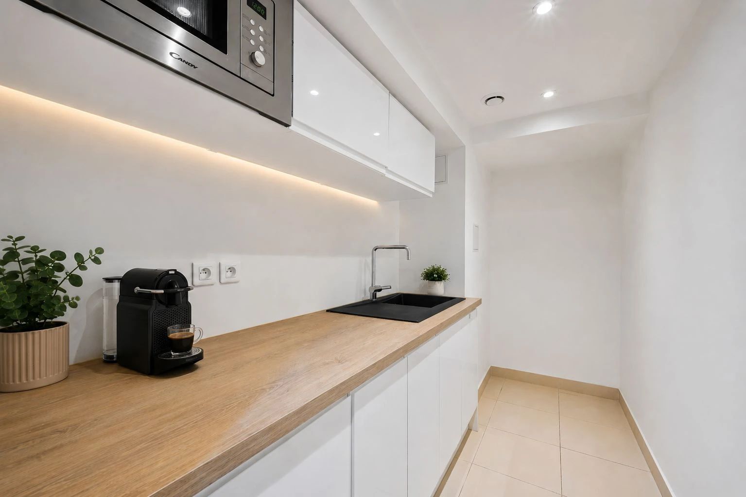 Bureau opéré · 12 à 16 postes · rue Raffet, Paris 16e — photo 4/9