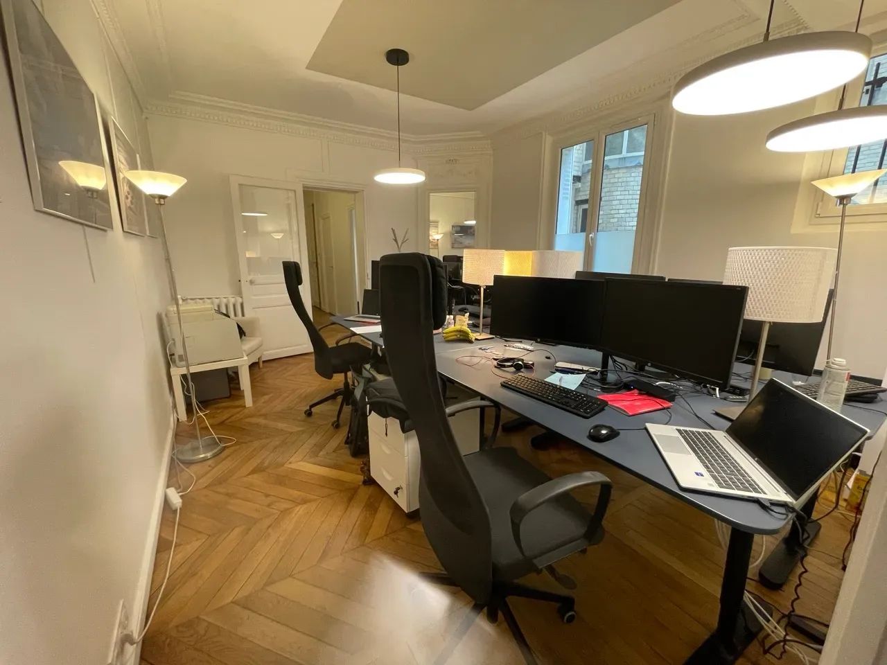 Bureau opéré · 1 à 10 postes · square Georges Lesage, Paris 12e — photo 2/5