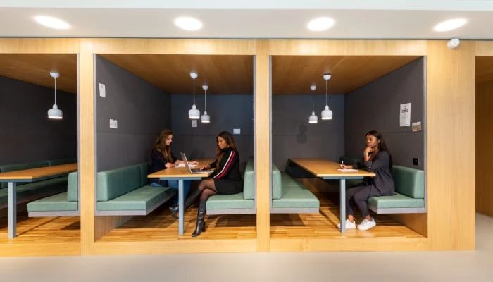 Coworking · 1 poste · cours Valmy, Puteaux — photo 7/11