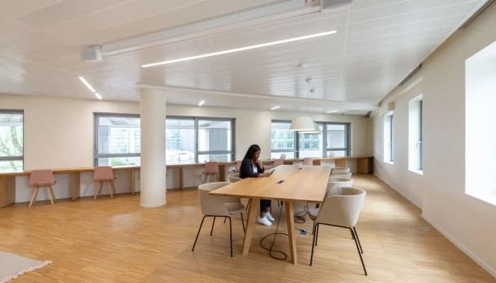 Coworking · 1 poste · cours Valmy, Puteaux — photo 8/11