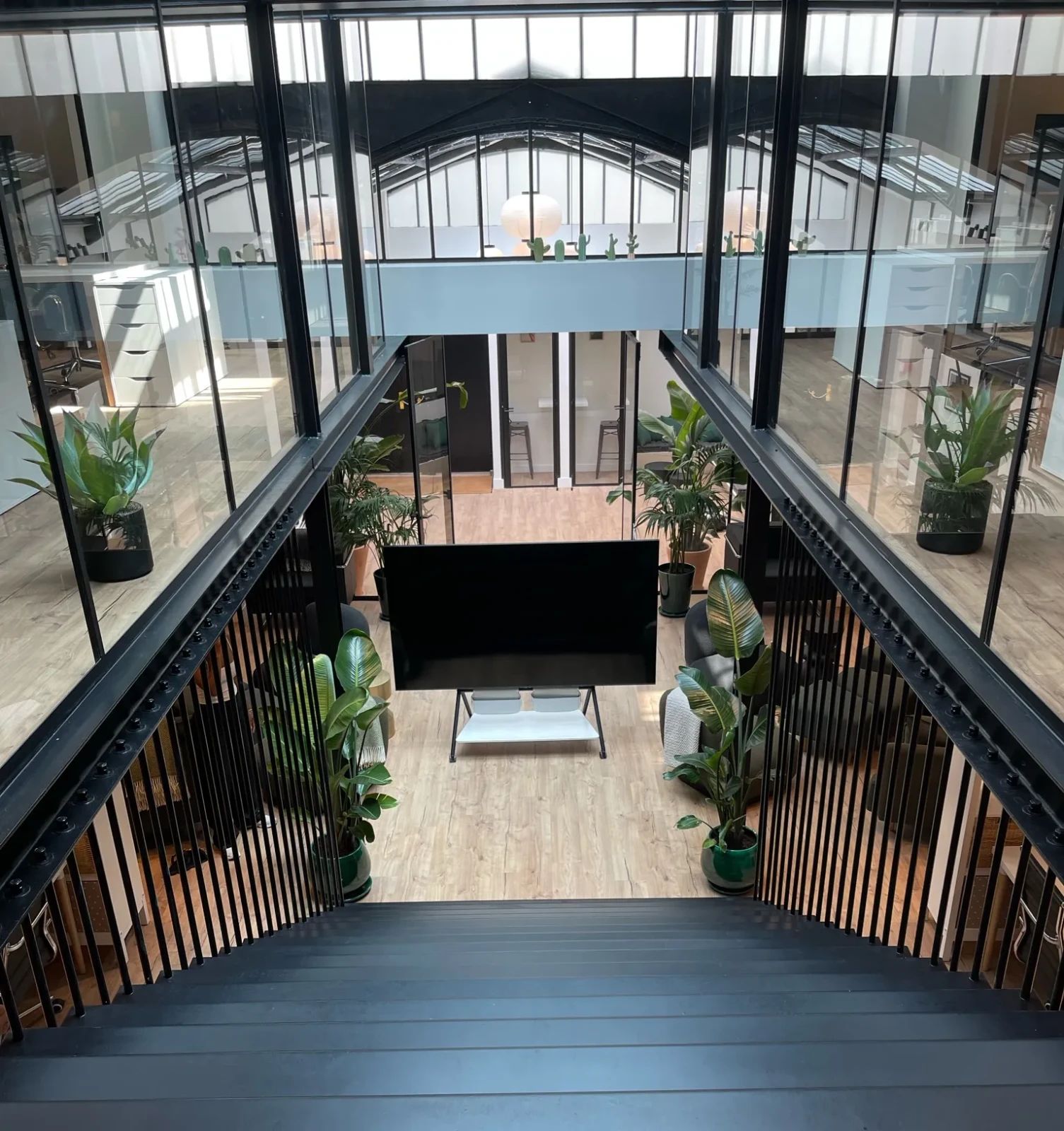 Bureau opéré · 65 à 76 postes · rue Lacuée, Paris 12e — photo 2/10