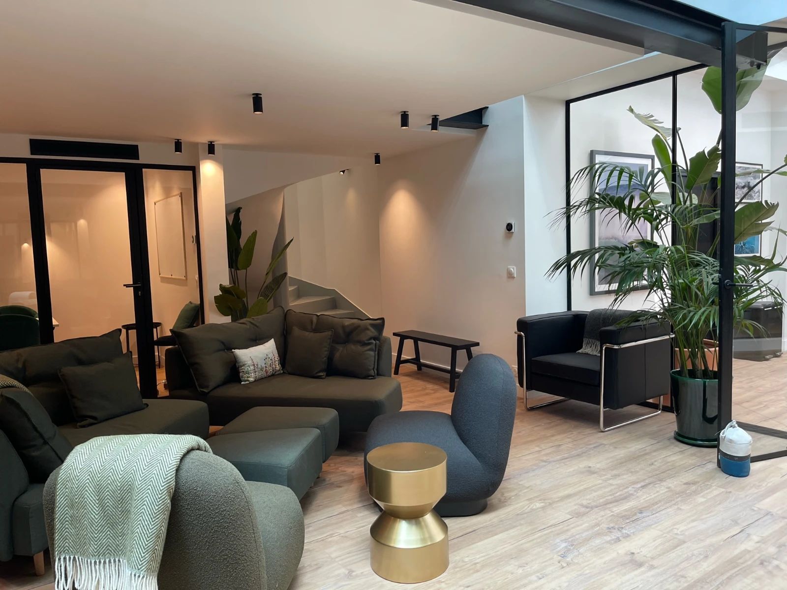 Bureau opéré · 65 à 76 postes · rue Lacuée, Paris 12e — photo 5/10