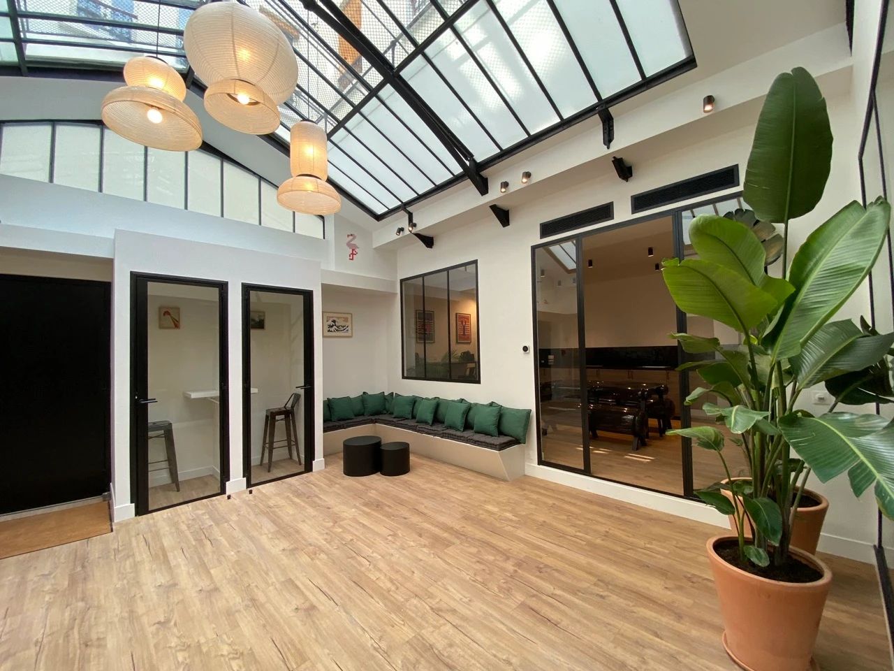Bureau opéré · 65 à 76 postes · rue Lacuée, Paris 12e — photo 6/10