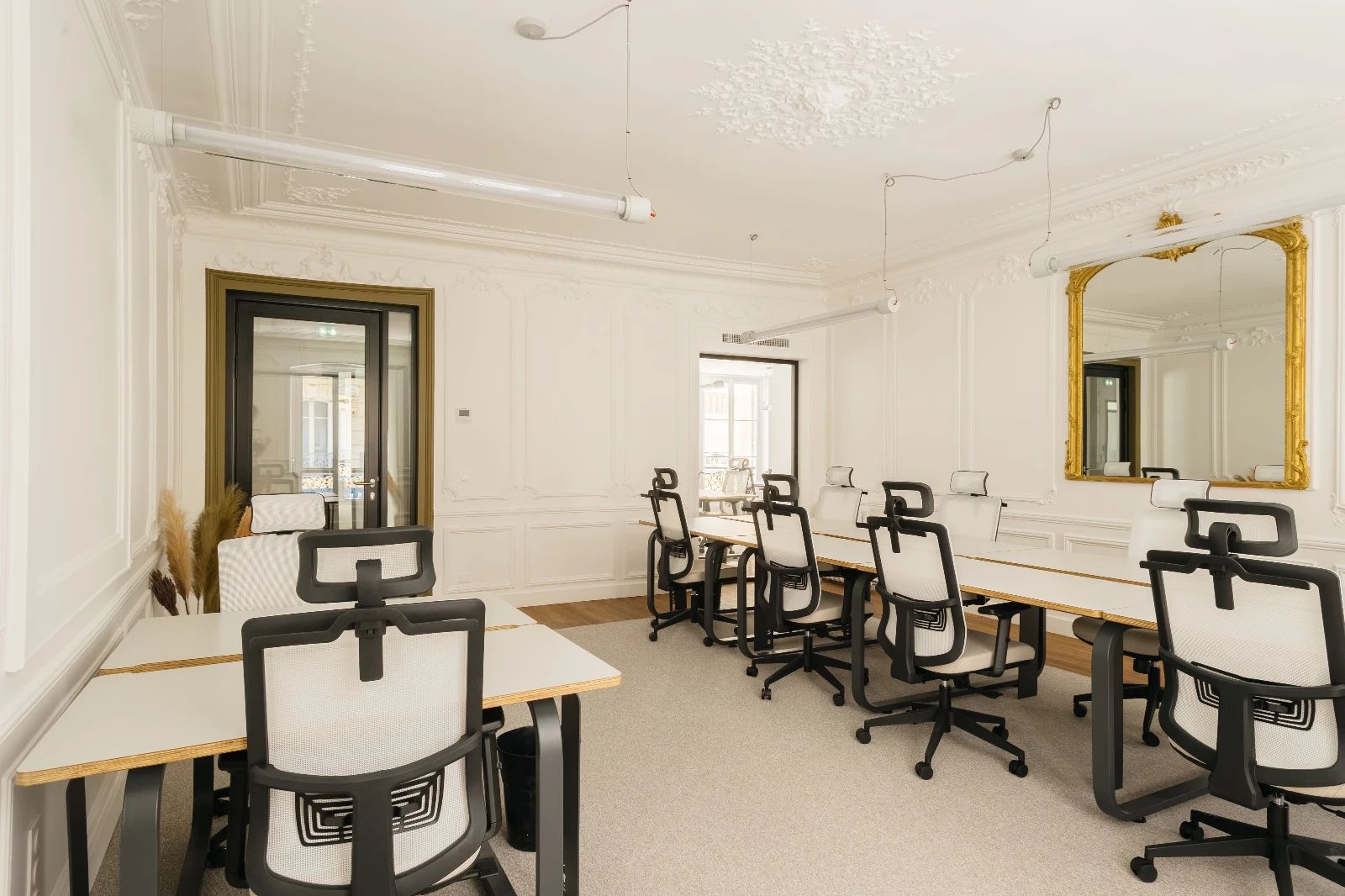 Bureau opéré · 28 à 32 postes · rue Washington, Paris 8e — photo 6/20