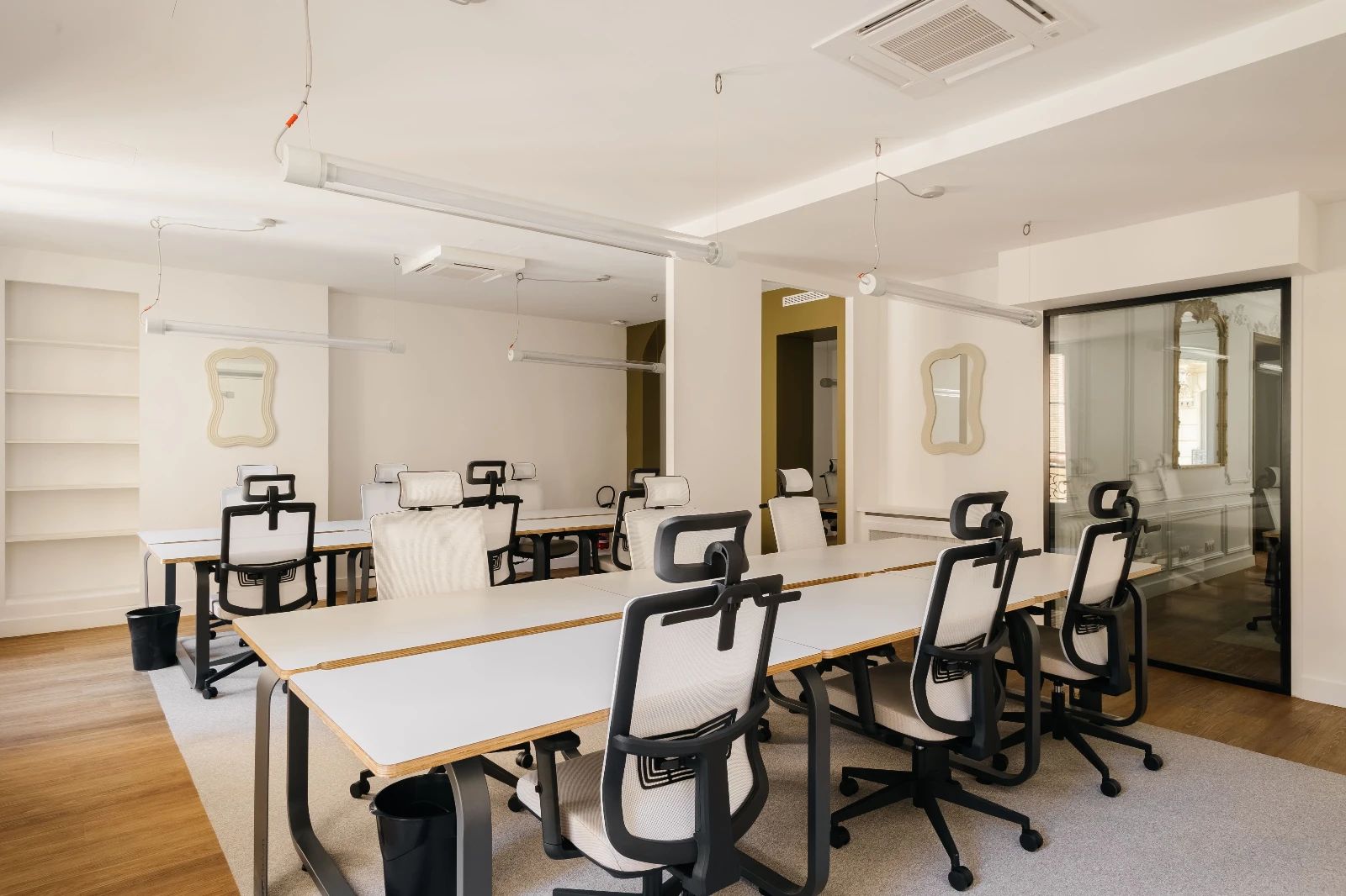 Bureau opéré · 28 à 32 postes · rue Washington, Paris 8e — photo 7/20