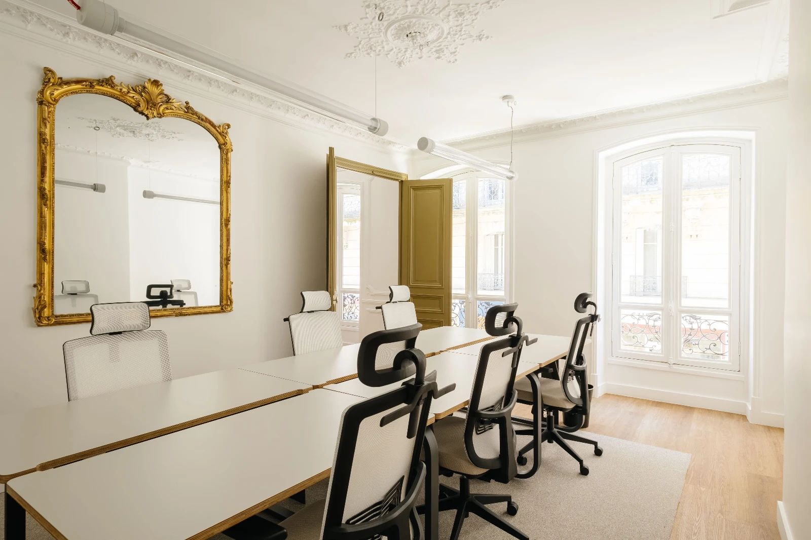 Bureau opéré · 28 à 32 postes · rue Washington, Paris 8e — photo 8/20