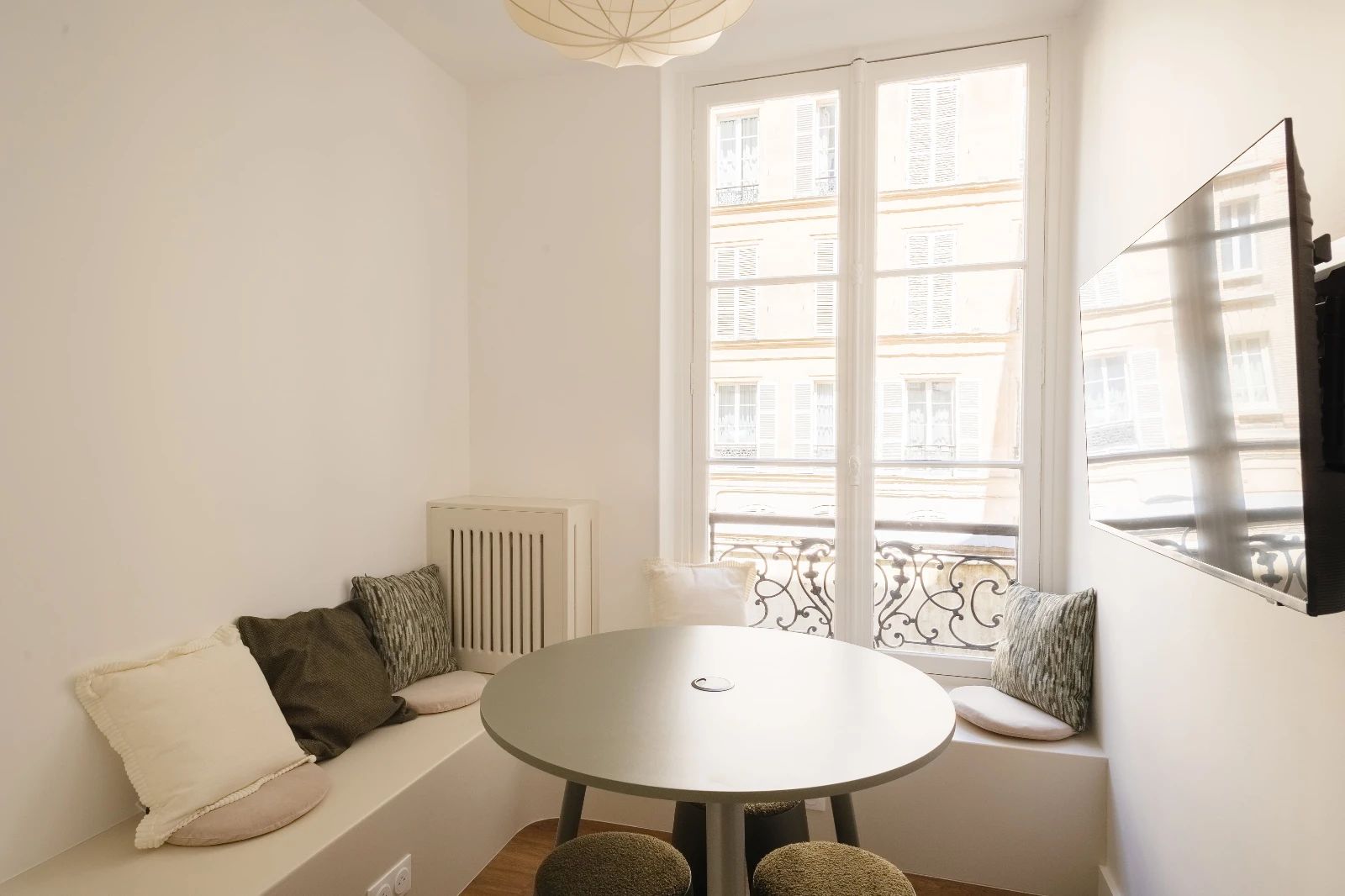 Bureau opéré · 28 à 32 postes · rue Washington, Paris 8e — photo 10/20