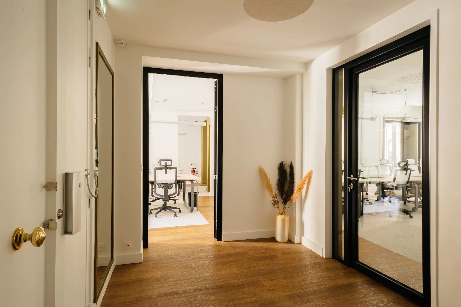 Bureau opéré · 28 à 32 postes · rue Washington, Paris 8e — photo 13/20