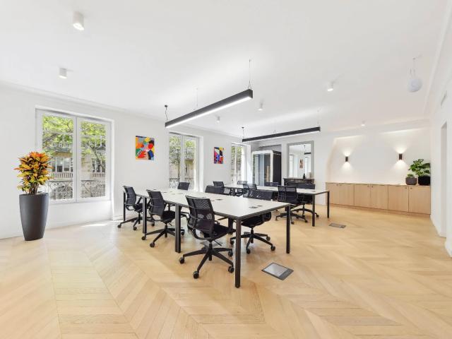 Bureau opéré · 30 à 36 postes · avenue Percier, Paris 8e — photo 1/5