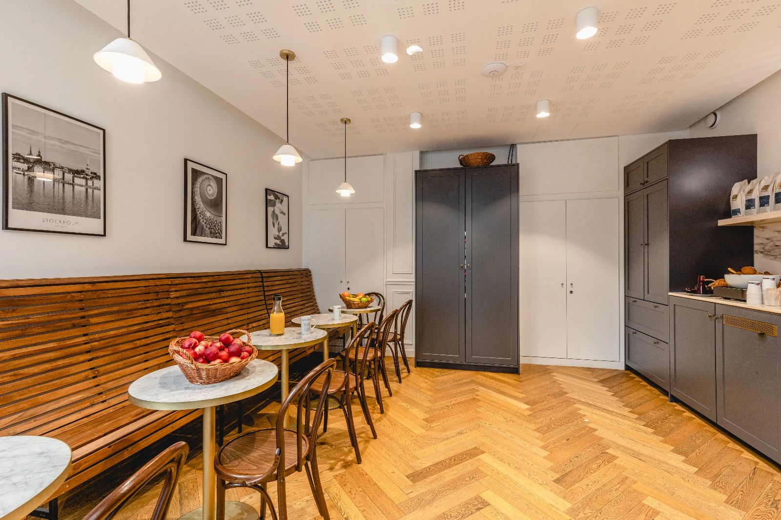 Coworking · 1 à 450 postes · rue de Stockholm, Paris 8e — photo 6/15