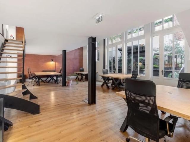 Bureau opéré · 16 à 18 postes · rue de la Jonquière, Paris 17e — photo 1/6