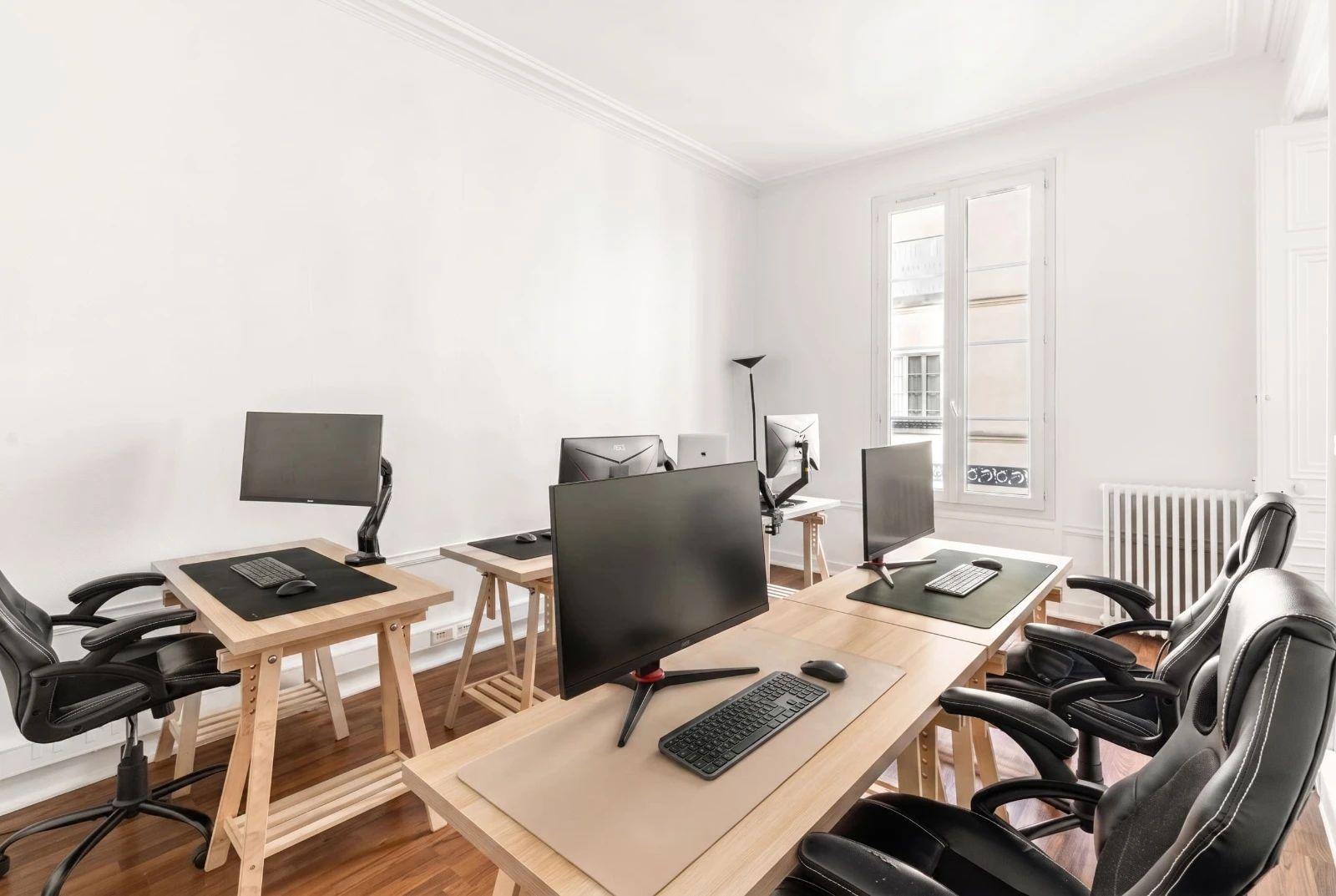 Bureau opéré · 20 à 24 postes · rue du Faubourg Poissonnière, Paris 10e — photo 4/12