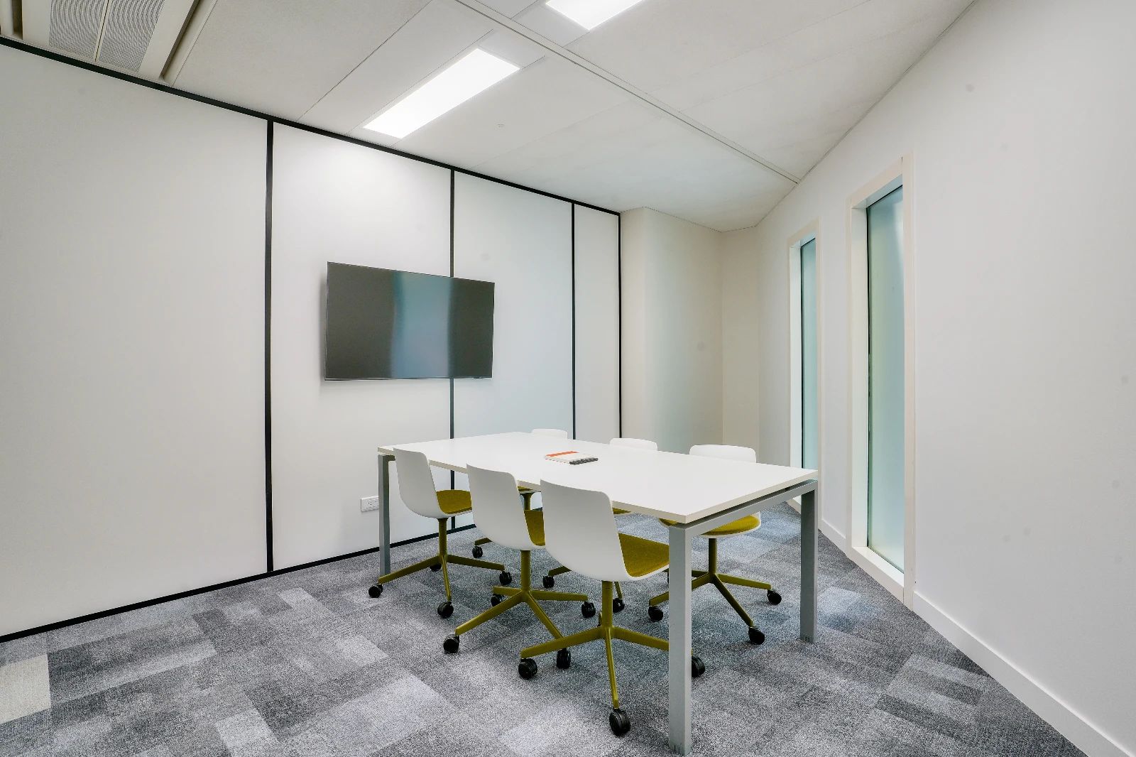 Coworking · 46 postes · quai de Dion Bouton, Puteaux — photo 9/16
