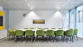 Coworking · 1 à 200 postes · place des Cinq Martyrs du Lycée Buffon, Paris 15e — photo 2/9