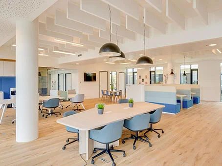 Coworking · 1 à 200 postes · place des Cinq Martyrs du Lycée Buffon, Paris 15e — photo 4/9