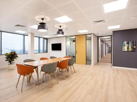 Coworking · 1 à 200 postes · place des Cinq Martyrs du Lycée Buffon, Paris 15e — photo 5/9