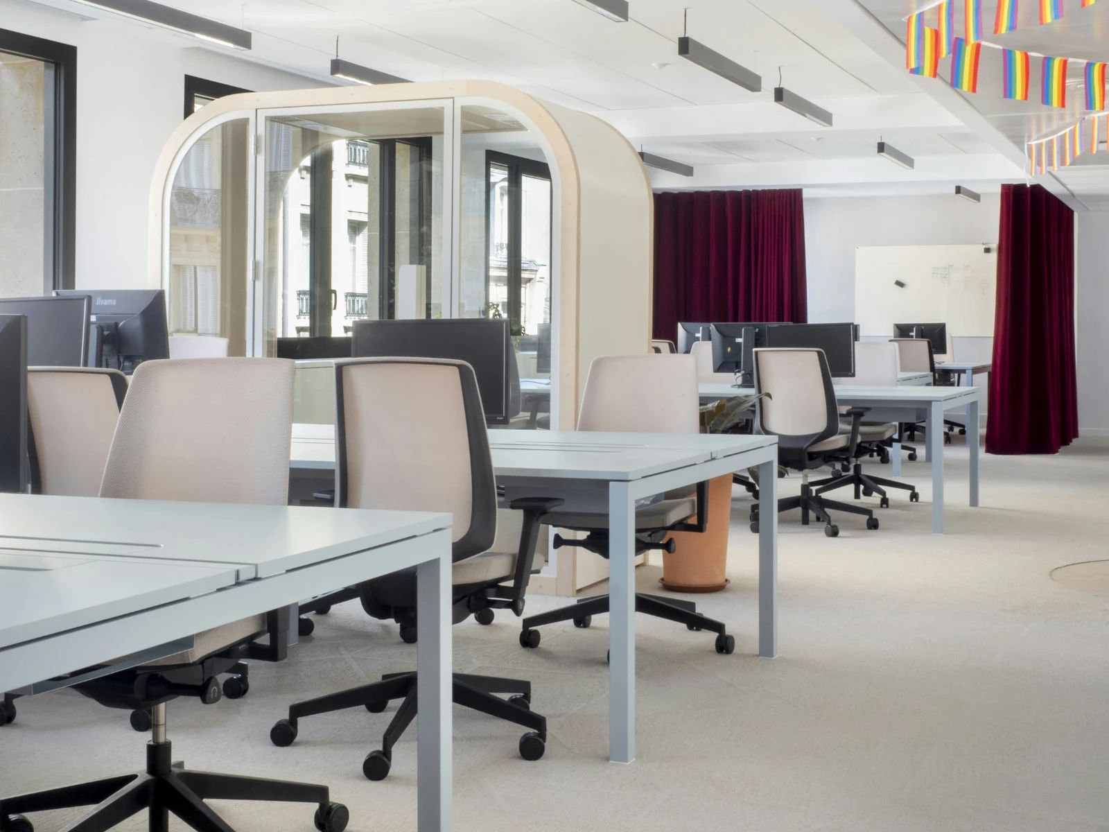 Coworking · 1 à 225 postes · rue Jadin, Paris 17e — photo 3/7