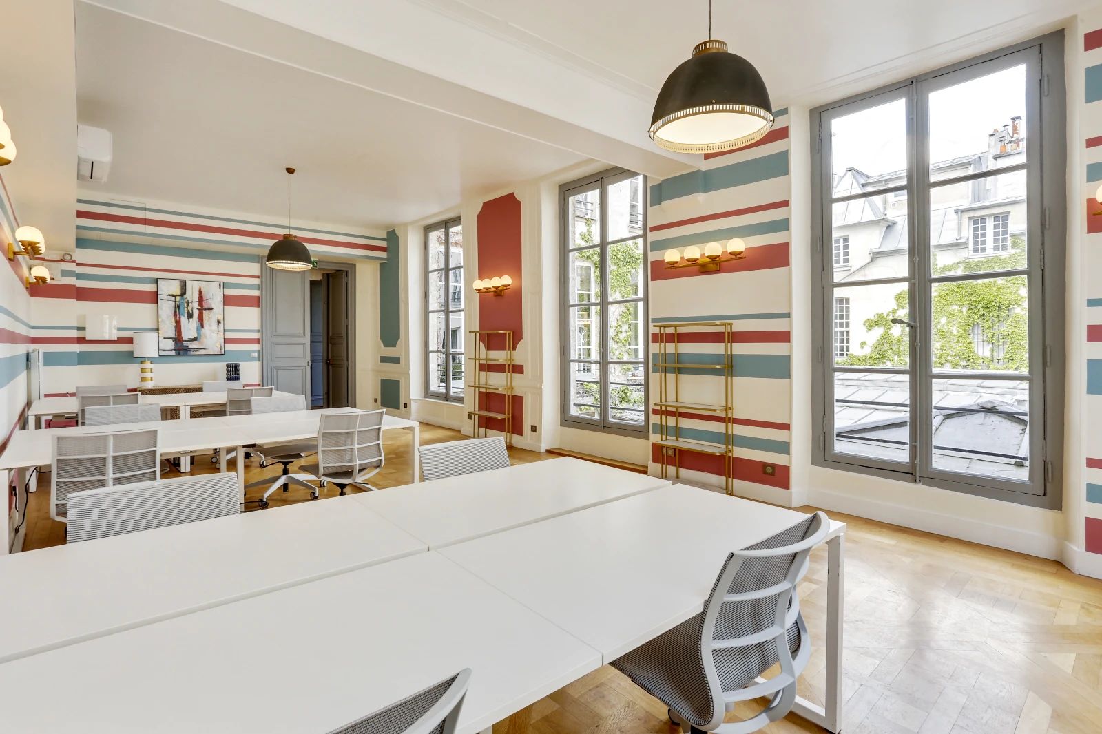 Bureau opéré · 45 à 60 postes · rue des Archives, Paris 3e — photo 7/25