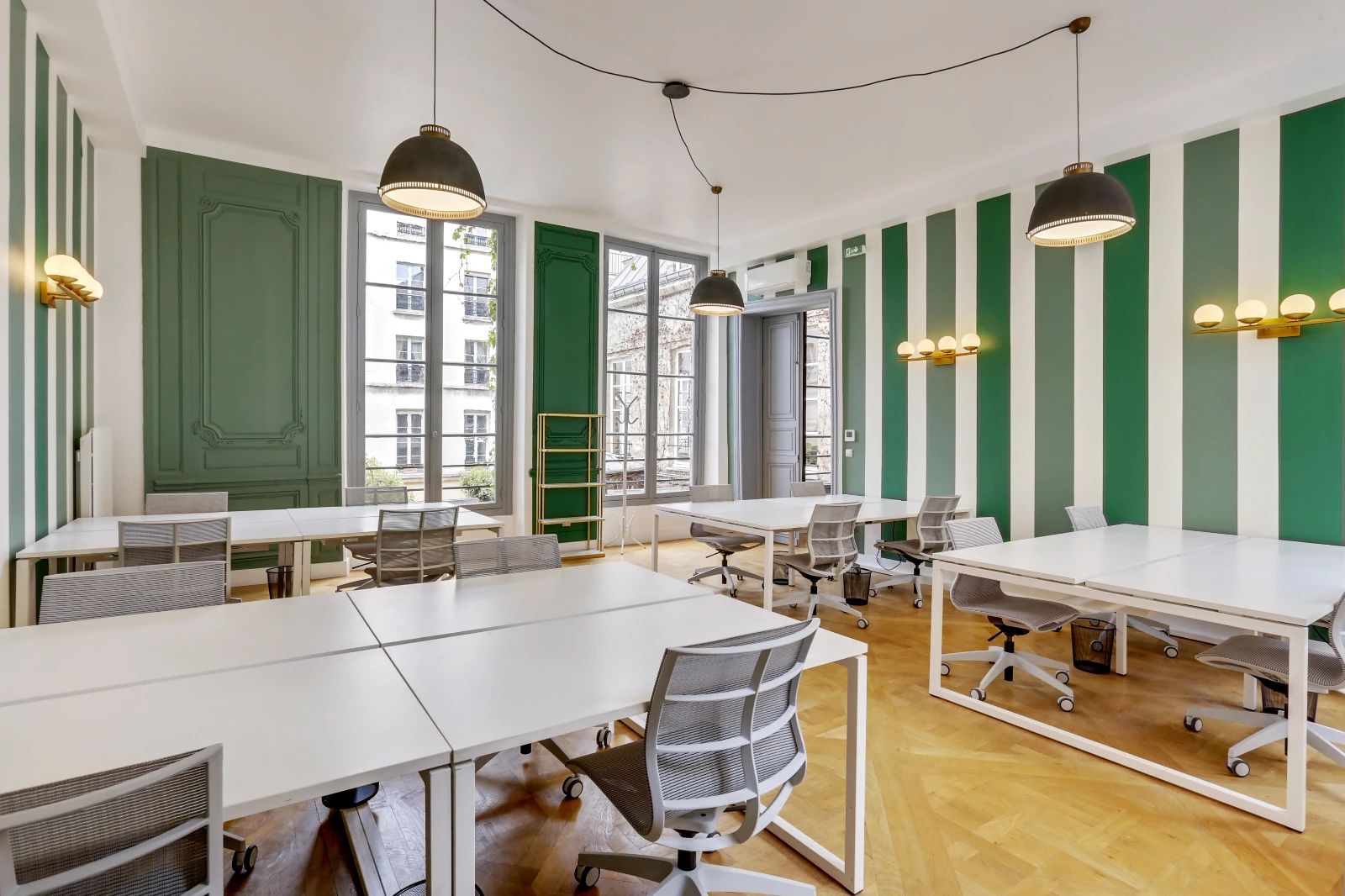 Bureau opéré · 45 à 60 postes · rue des Archives, Paris 3e — photo 8/25