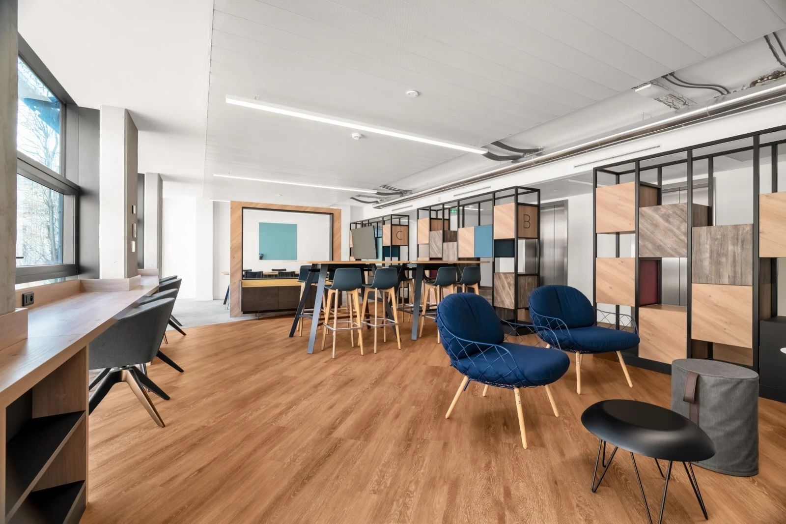 Bureau opéré · 57 à 150 postes · rue d'Héliopolis, Paris 17e — photo 5/10