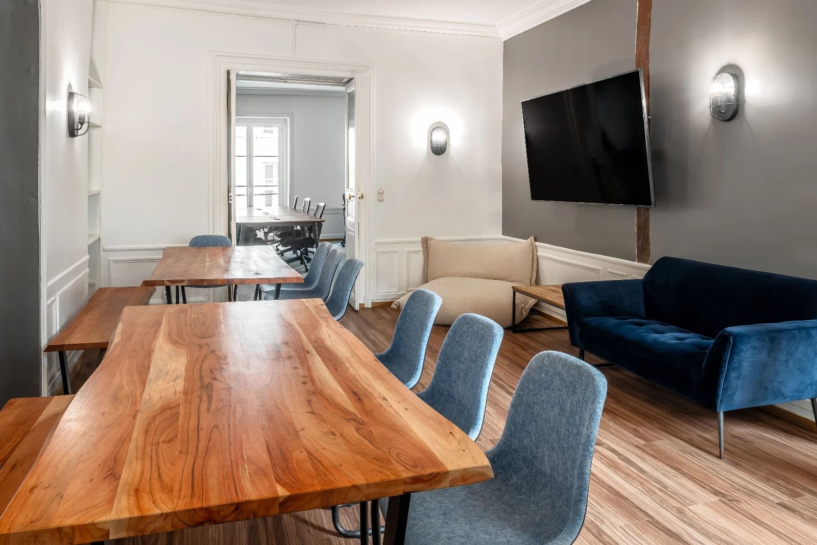 Bureau opéré · 16 à 20 postes · rue des Petits Champs, Paris 2e — photo 3/7