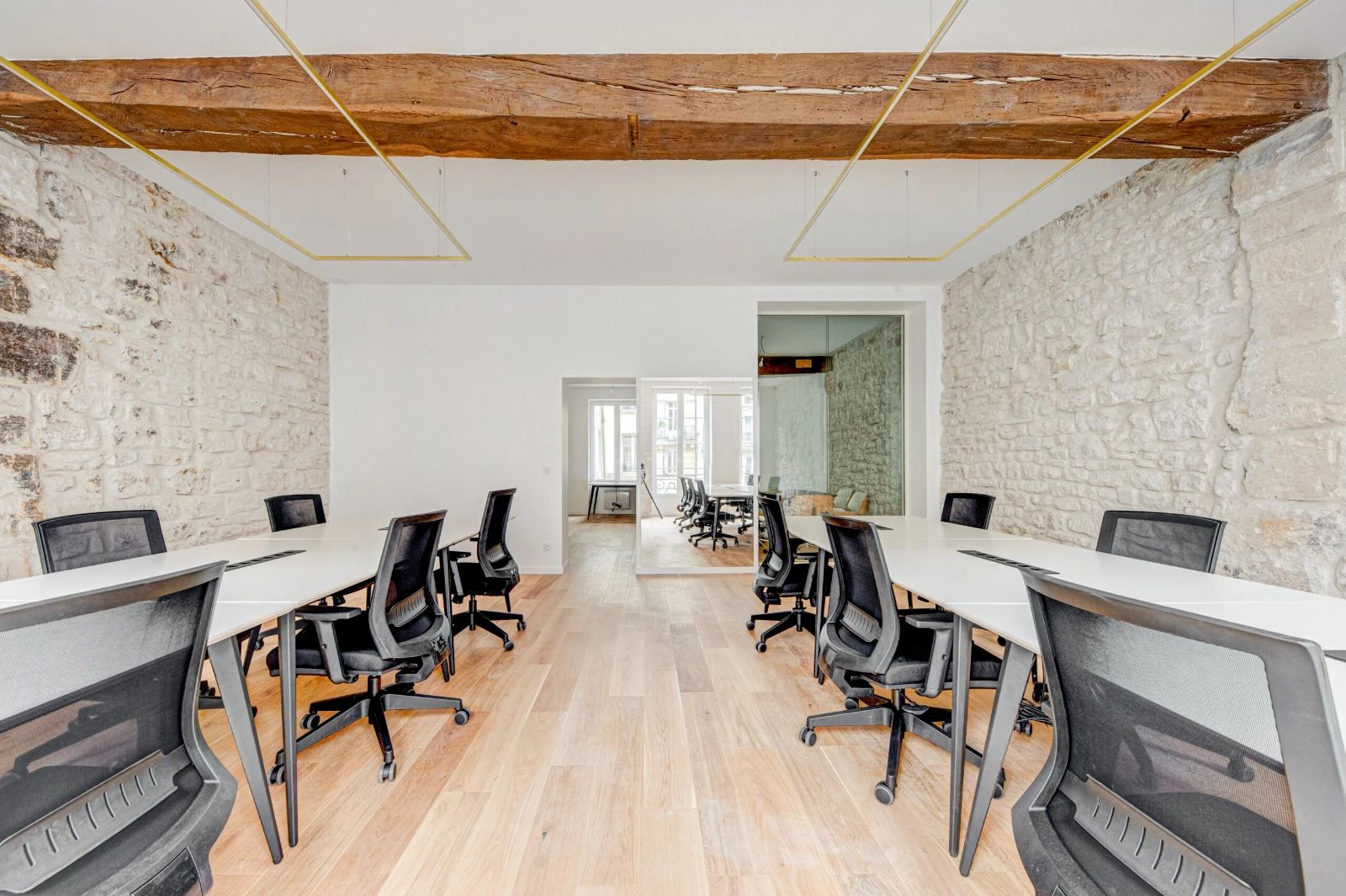 Bureau opéré · 10 à 16 postes · rue Réaumur, Paris 3e — photo 3/6