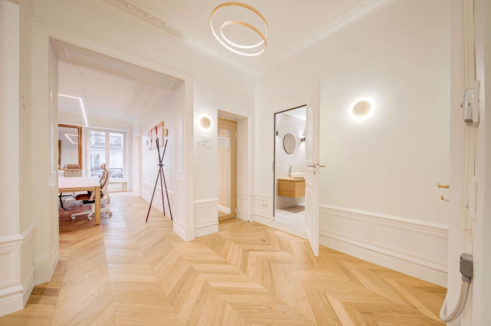 Bureau opéré · 1 à 32 postes · rue la Fayette, Paris 9e — photo 10/12