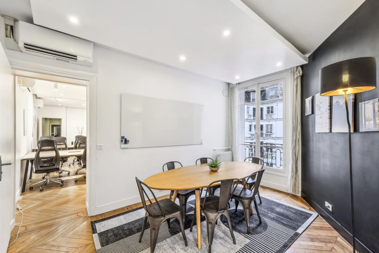 Bureau opéré · 20 à 24 postes · rue Réaumur, Paris 2e — photo 3/10