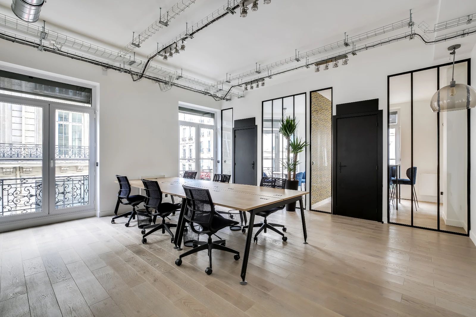 Bureau opéré · 30 à 34 postes · rue d'Uzès, Paris 2e — photo 3/13