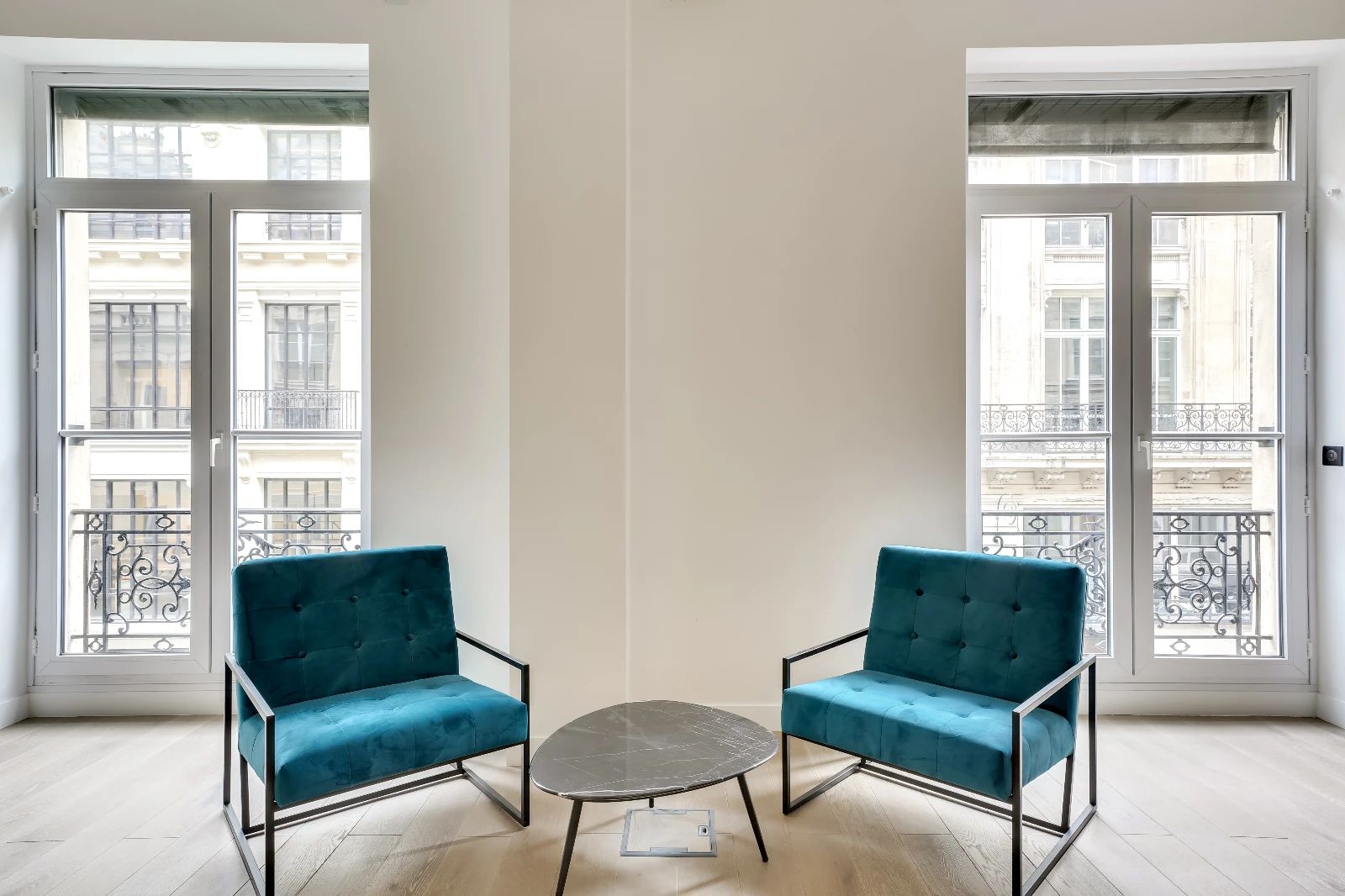 Bureau opéré · 30 à 34 postes · rue d'Uzès, Paris 2e — photo 9/13
