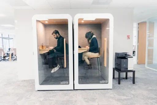 Coworking · 62 postes · avenue de la Métallurgie, Saint-Denis — photo 5/9