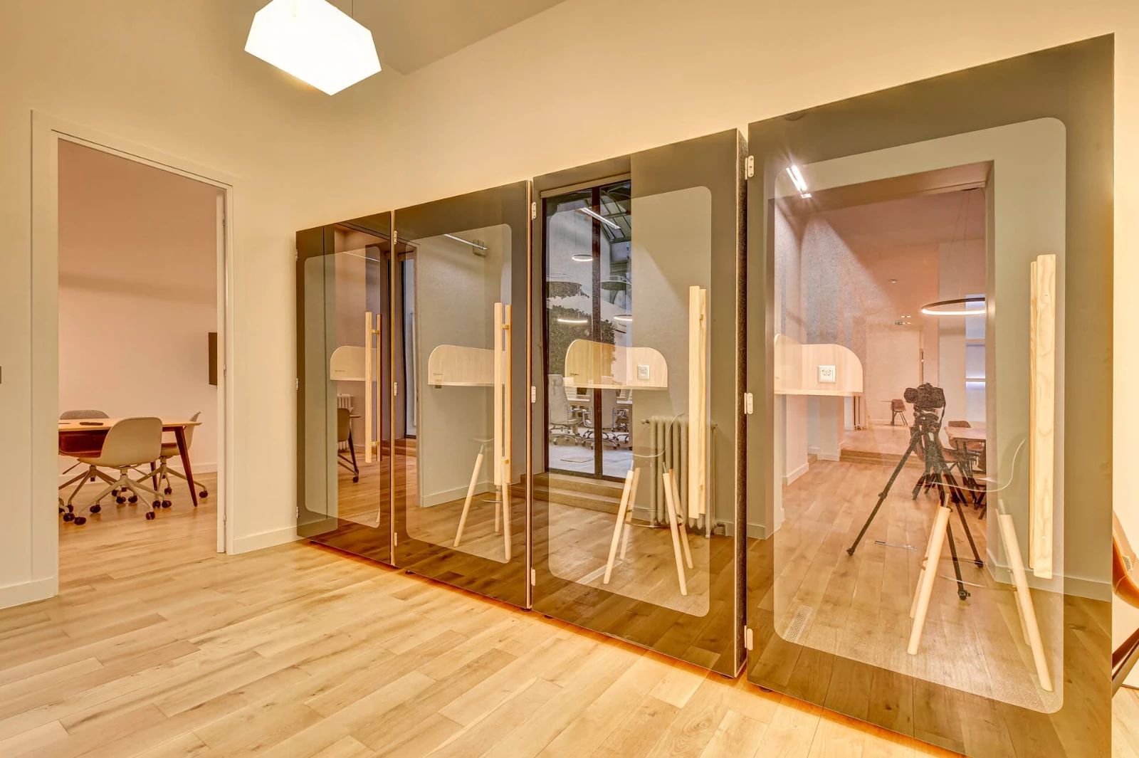 Bureau opéré · 70 postes · rue Oberkampf, Paris 11e — photo 9/11