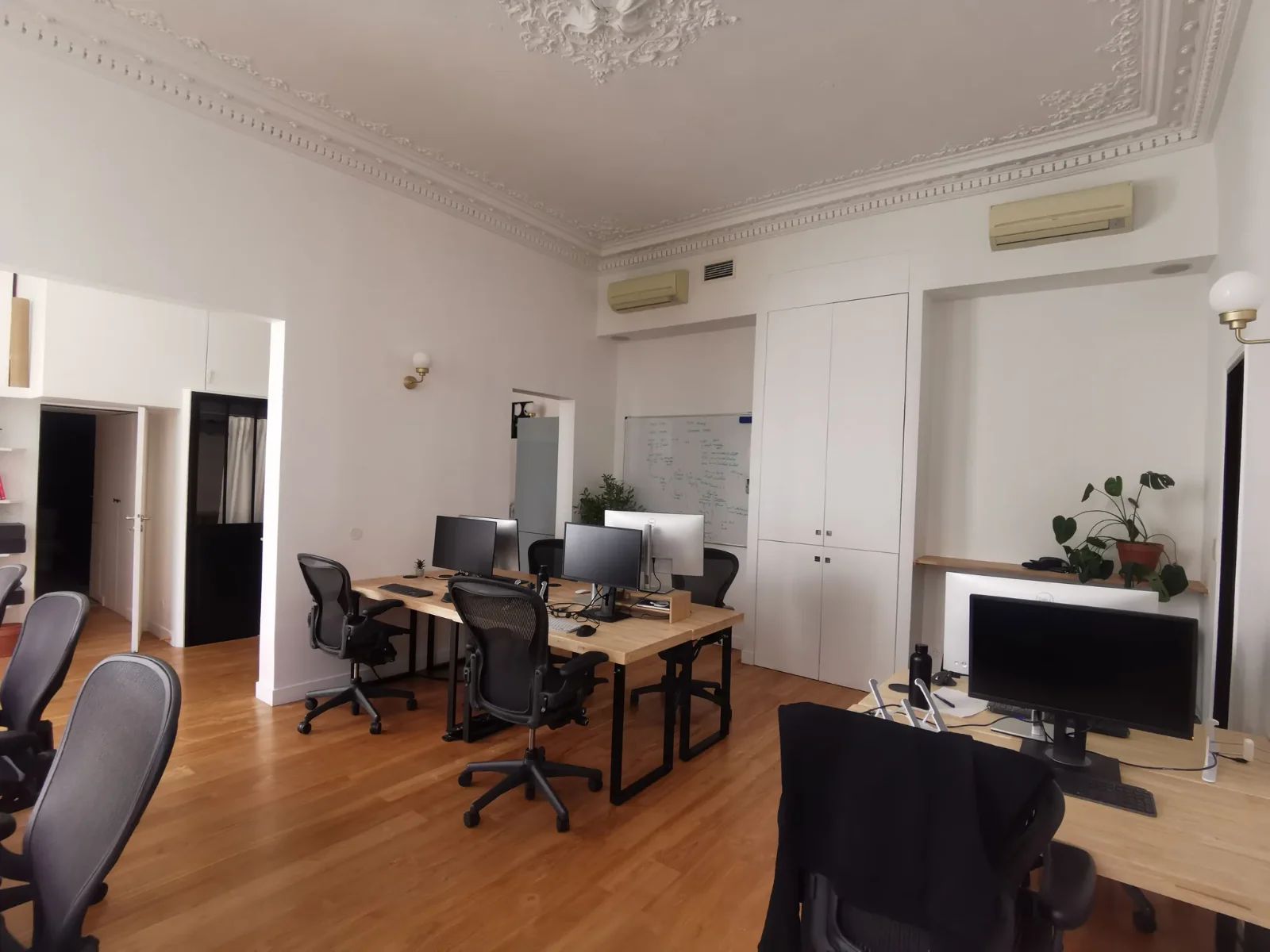 Bureau opéré · 10 à 12 postes · rue des Petites-Écuries, Paris 10e — photo 3/9