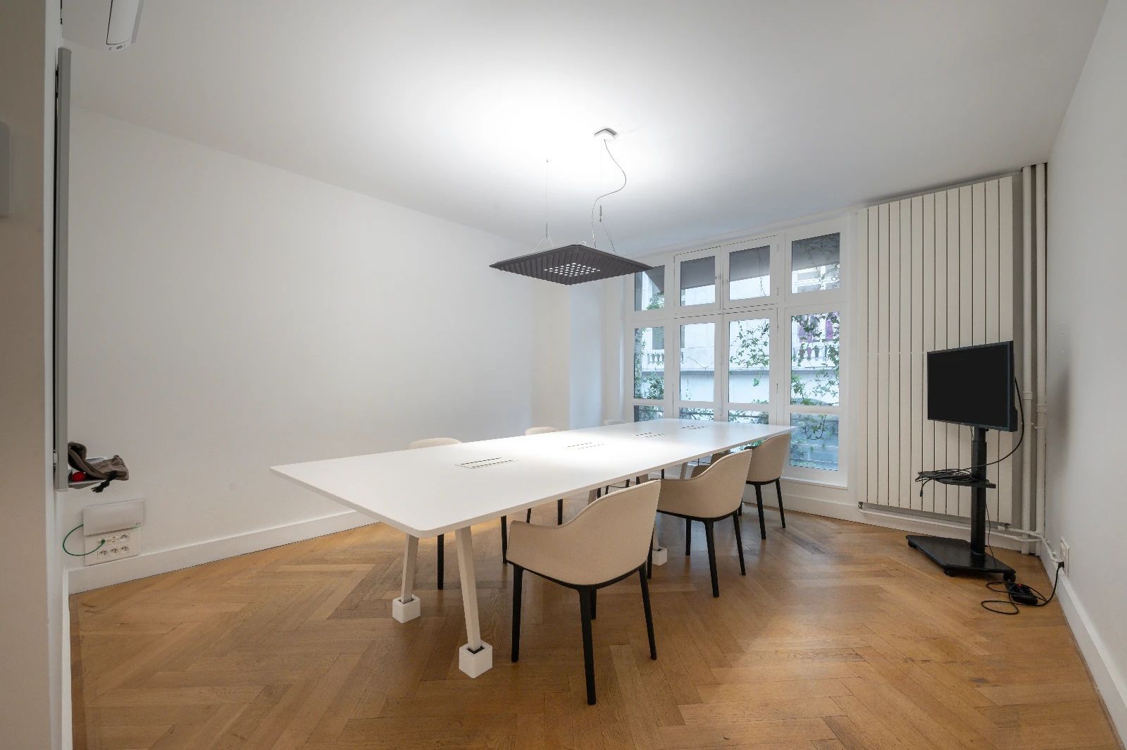 Bureau opéré · 66 à 80 postes · rue Bachaumont, Paris 2e — photo 5/8