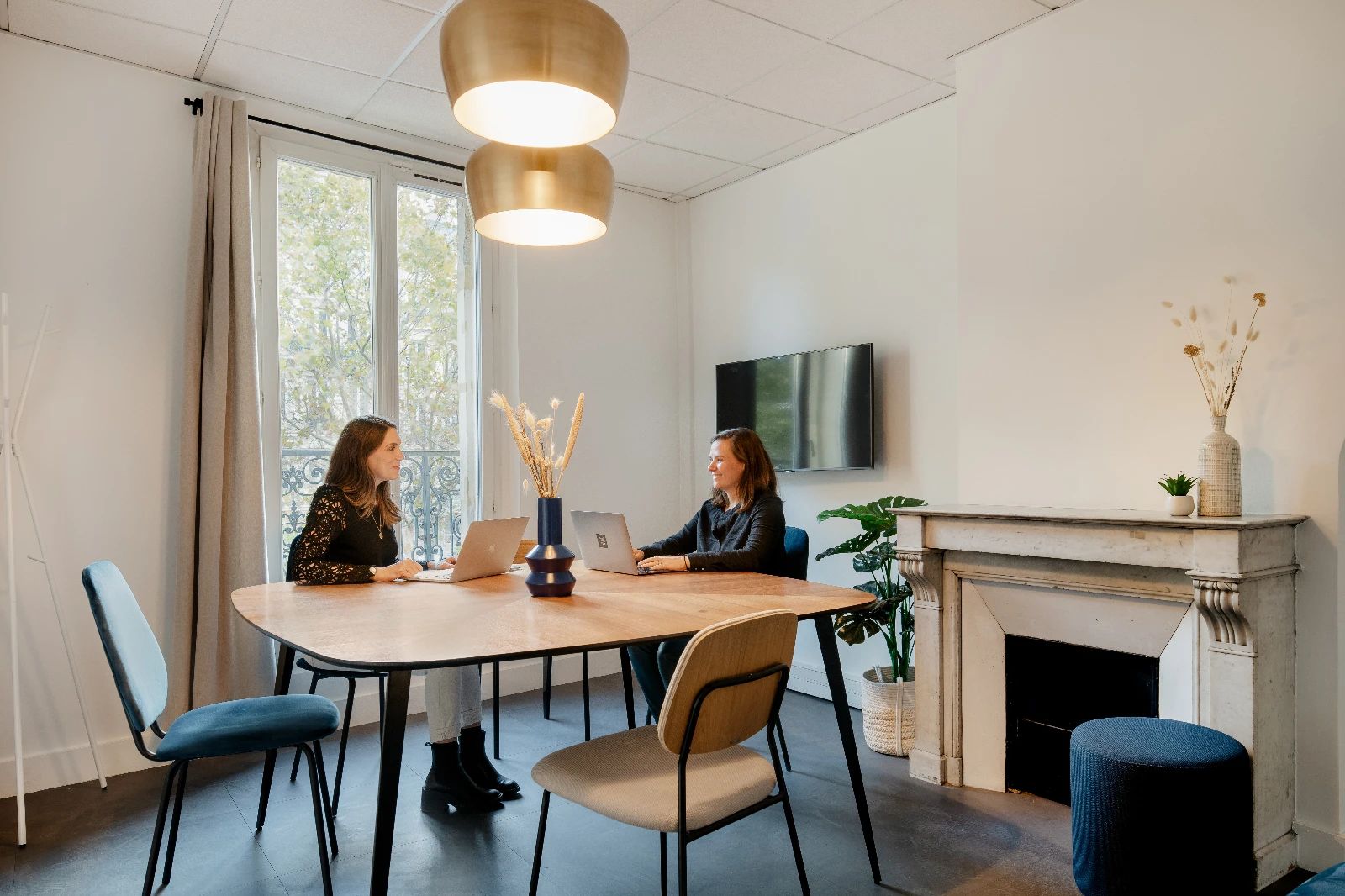 Bureau opéré · 32 postes · boulevard Saint-Denis, Paris 10e — photo 4/6