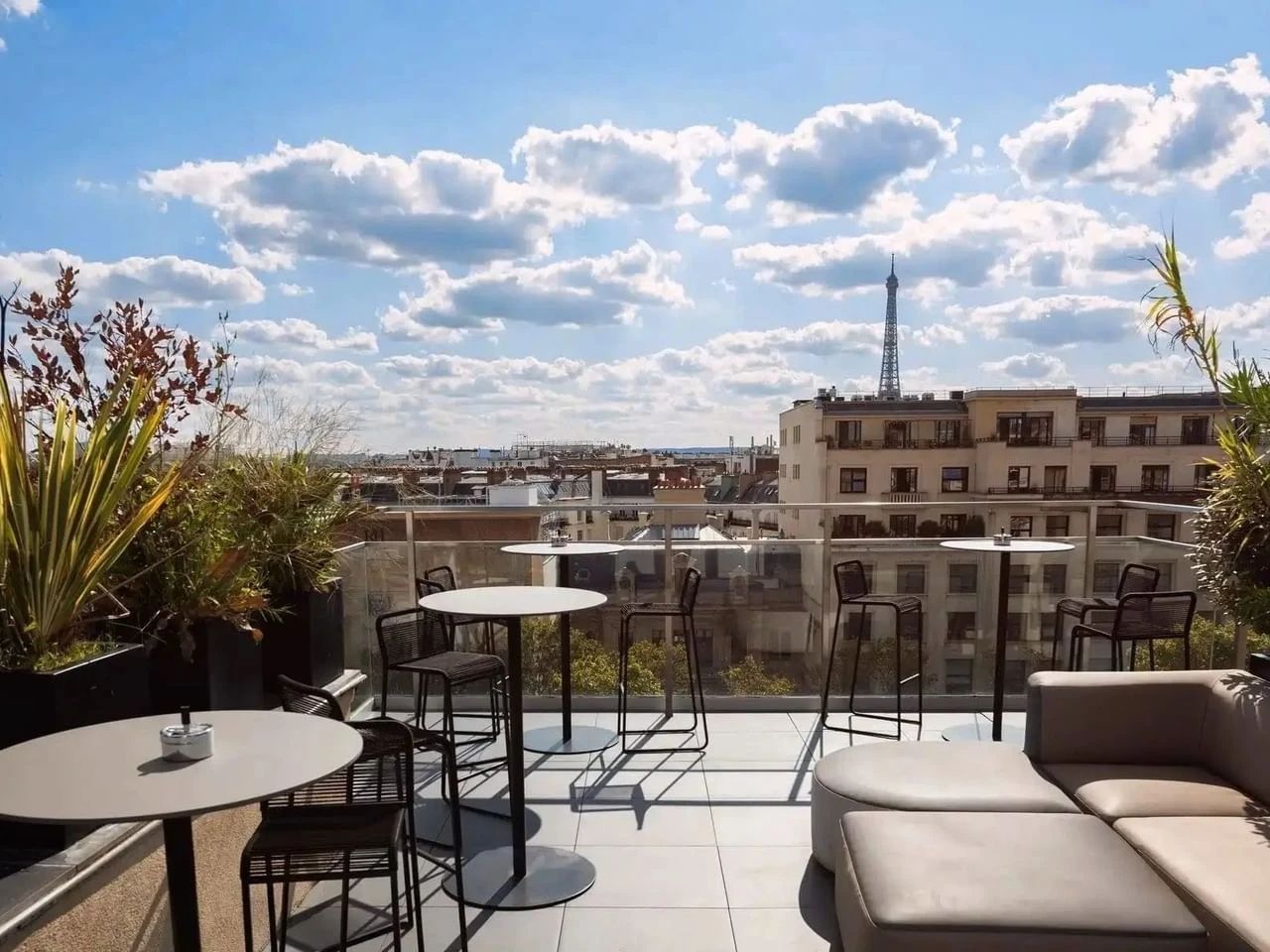 Coworking · 242 postes · avenue des Champs-Élysées, Paris 8e — photo 8/9