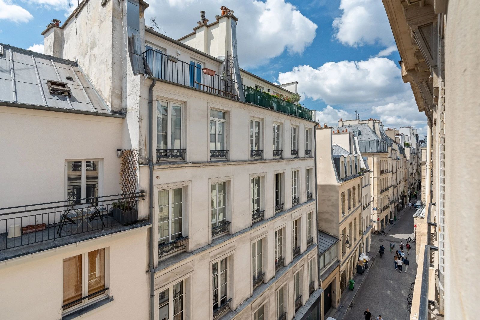 Bureau opéré · 1 à 24 postes · rue Saint-Sauveur, Paris 2e — photo 1/6