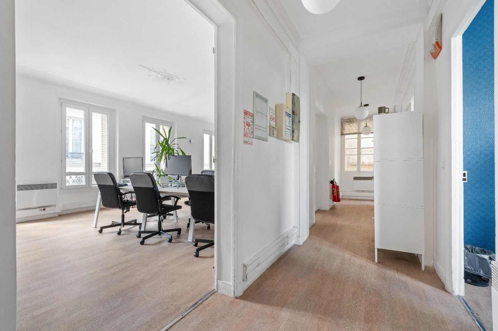 Bureau opéré · 1 à 24 postes · rue Saint-Sauveur, Paris 2e — photo 2/15