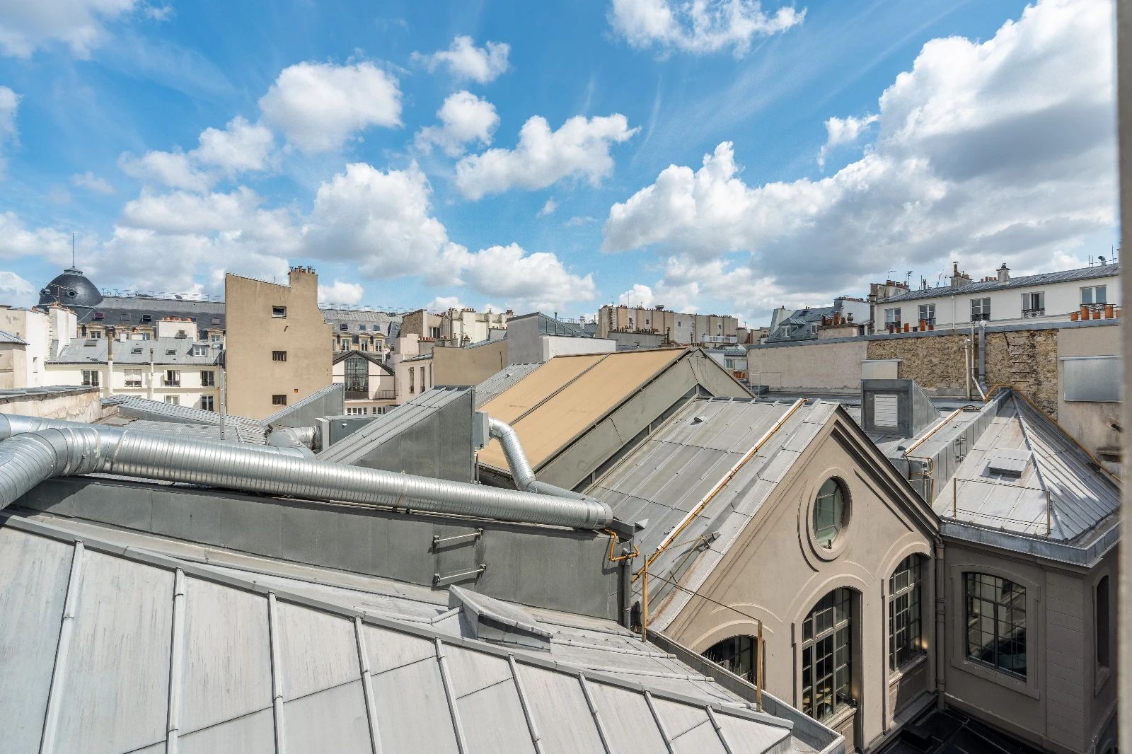 Bureau opéré · 1 à 24 postes · rue Saint-Sauveur, Paris 2e — photo 7/15