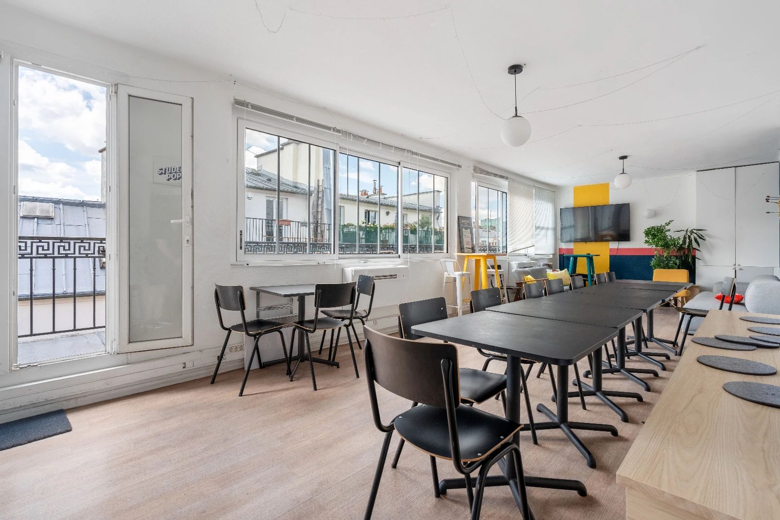 Bureau opéré · 1 à 24 postes · rue Saint-Sauveur, Paris 2e — photo 11/15