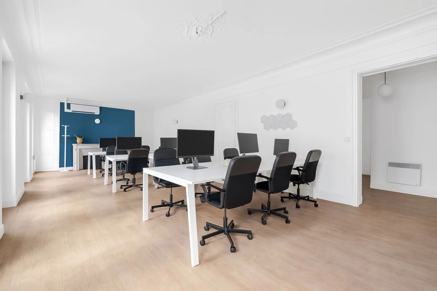 Bureau opéré · 1 à 24 postes · rue Saint-Sauveur, Paris 2e — photo 13/15