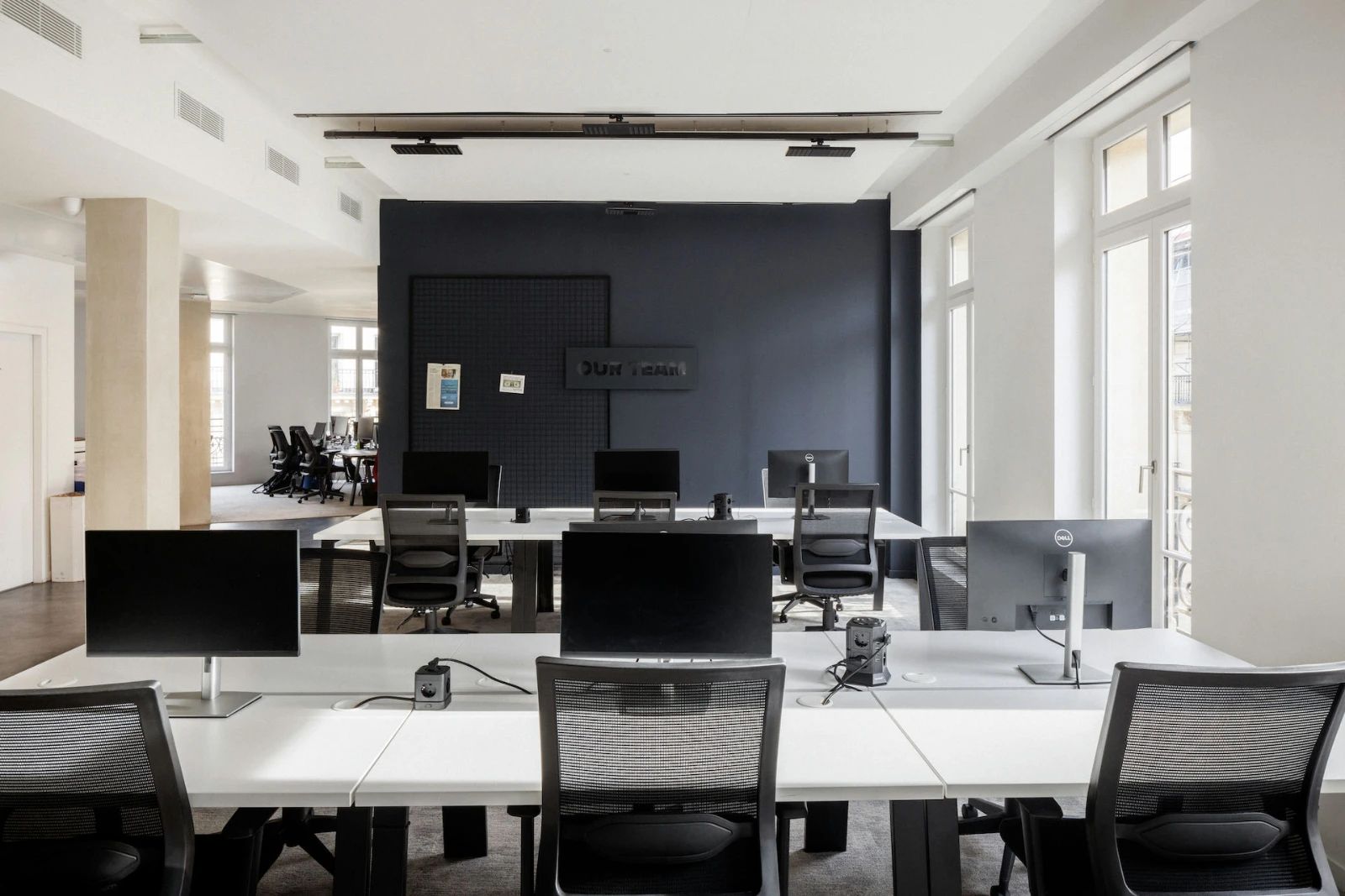 Bureau opéré · 45 à 52 postes · rue la Fayette, Paris 9e — photo 3/12