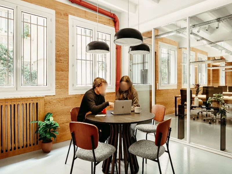 Bureau opéré · 25 à 30 postes · rue Marie Stuart, Paris 2e — photo 3/8