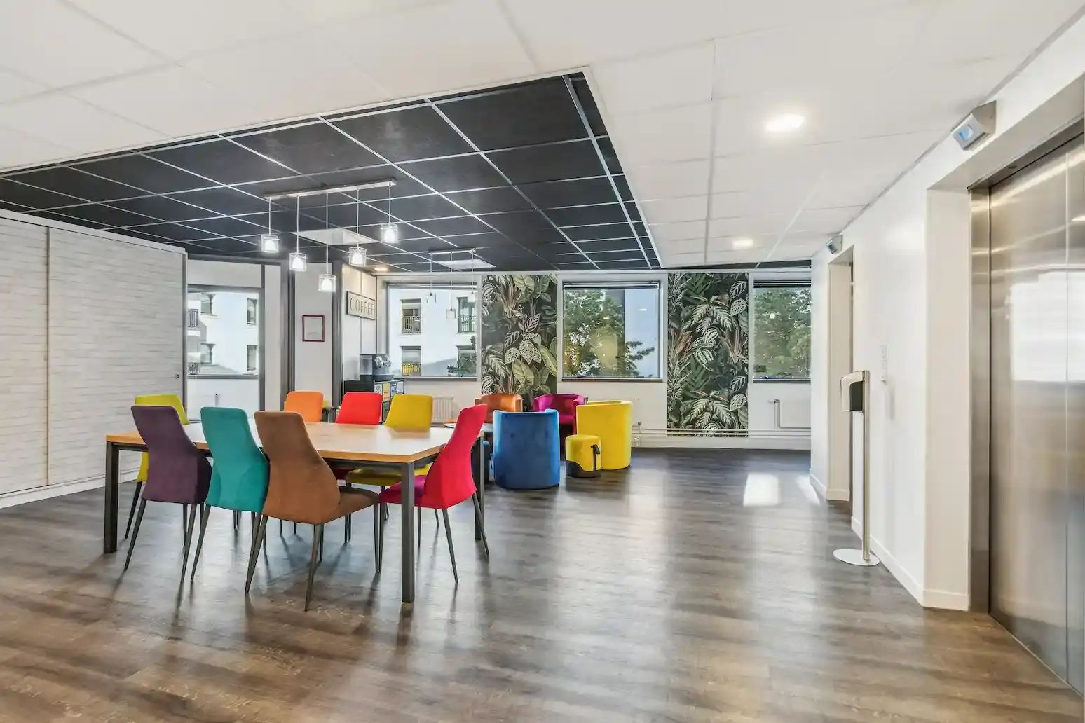 Coworking · 130 postes · rue Jean Jaurès, Levallois-Perret — photo 2/8